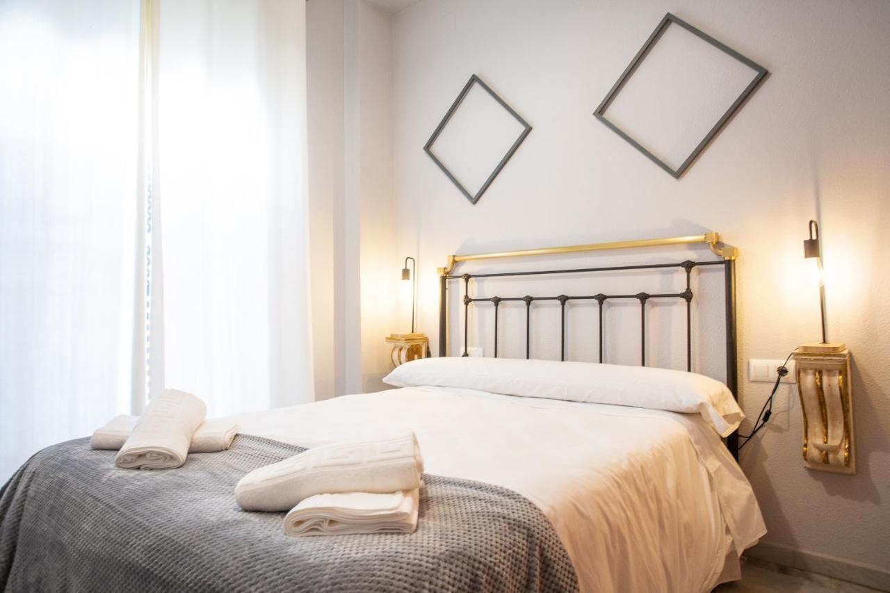 Wish Suite Torres De Sevilla Exterior photo